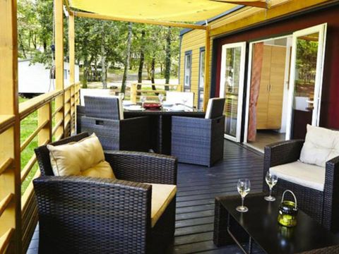 MOBILHOME 6 personnes - Mobil-home | Ultimate | 3 Ch. | 6 Pers. | Terrasse surélevée | Clim. | TV