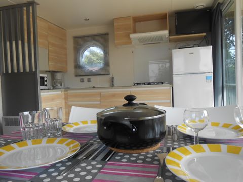 Mobilhome 4 personnes - PANORAMA 25 m² avec terrasse couverte