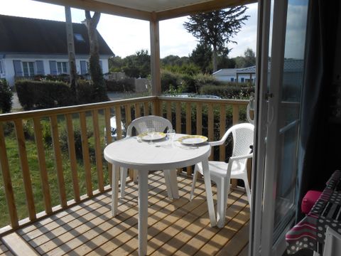 Mobilhome 4 personnes - PANORAMA 25 m² avec terrasse couverte