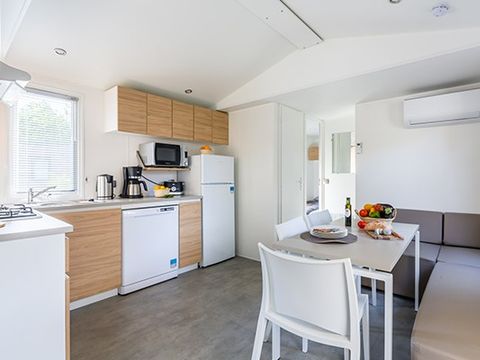 MOBILHOME 6 personnes - Premium | 3 Ch. | 6 Pers. | Terrasse Couverte | Clim. | TV