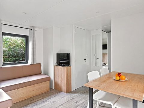 MOBILHOME 6 personnes - Premium | 3 Ch. | 6 Pers. | Terrasse Couverte | Clim. | TV