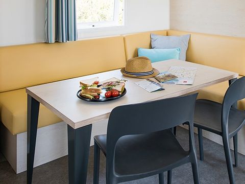 MOBILHOME 4 personnes - Ultimate | 2 Ch. | 4 Pers. | Terrasse surélevée | Clim. | TV