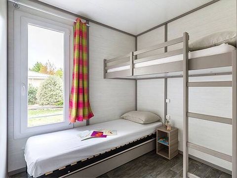 MOBILHOME 7 personnes - Chalet | Comfort XL | 3 Ch. | 5/7 Pers. | Terrasse surélevée | Clim. | TV