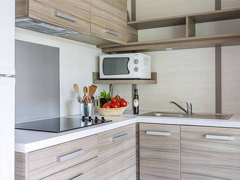 MOBILHOME 7 personnes - Chalet | Comfort XL | 3 Ch. | 5/7 Pers. | Terrasse surélevée | Clim. | TV