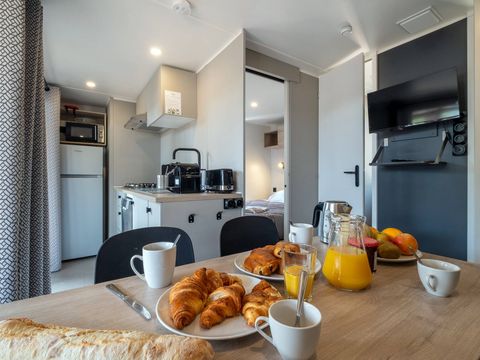 MOBILHOME 6 personnes - Mobil-home | Comfort | 3 Ch. | 6 Pers. | Terrasse couverte | 1 SDB | Clim.