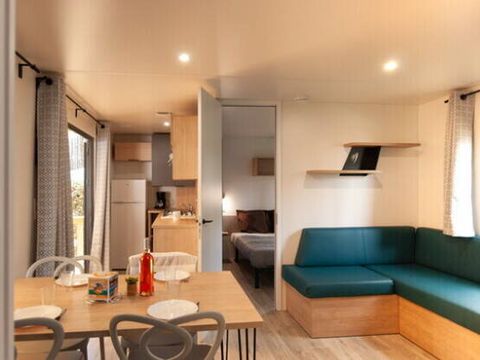 MOBILHOME 6 personnes - Mobil-home | Premium | 3 Ch. | 6 Pers. | Terrasse couverte | 1 SDB | Clim. | TV