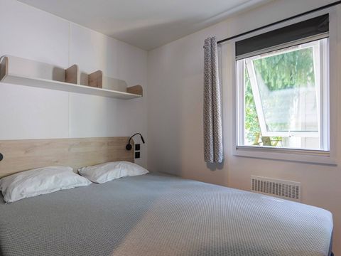 MOBILHOME 4 personnes - Mobil-home | Premium | 2 Ch. | 4 Pers. | Terrasse couverte | 1 SDB | Clim. | TV