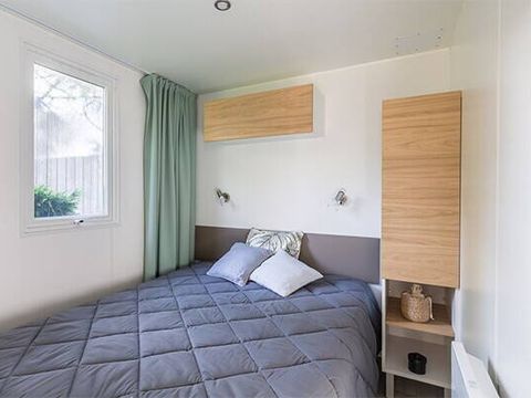 MOBILHOME 8 personnes - Mobil-home | Premium Exclusive | 4 Ch. | 8 Pers. | Terrasse couverte | 1 SDB | Clim. | TV