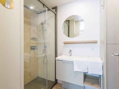 MOBILHOME 4 personnes - Mobil-home | Ultimate | 2 Ch. | 4 Pers. | Terrasse Lounge | 2 SDB | Clim. | TV