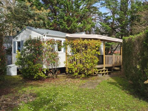 MOBILHOME 4 personnes - 30m² - 2 chambres - n° 33 Terrasse couverte du SAMEDI au SAMEDI