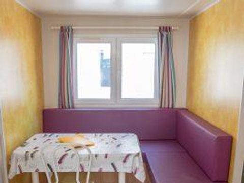 MOBILHOME 4 personnes - 30m² 2 chambres n° 39 du SAMEDI au SAMEDI