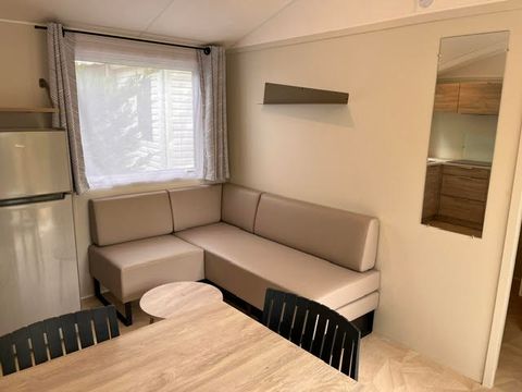 MOBILHOME 4 personnes - Mobilhome 31 m² 2 chambres n° 80 Terrasse couverte, climatisé, 2/4 Pers Samedi - Samedi