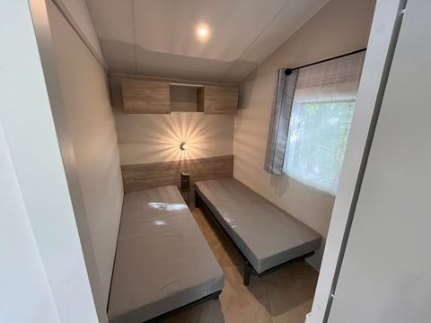MOBILHOME 4 personnes - Mobilhome 31 m² 2 chambres n° 80 Terrasse couverte, climatisé, 2/4 Pers Samedi - Samedi