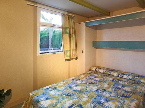 CHALET 5 personnes - 5 places - 2 chambres ( Clim Tv Ménage )