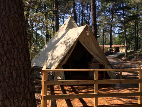 HÉBERGEMENT INSOLITE 2 personnes - TIPI 2 chambres sans sanitaire