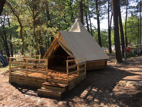 HÉBERGEMENT INSOLITE 2 personnes - TIPI 2 chambres sans sanitaire