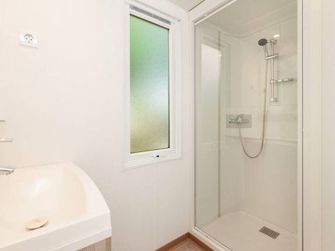 BUNGALOW 6 personnes - Mobil-home | Comfort | 3 Ch. | 6 Pers. | Terrasse Simple | 1 SDB | Clim.