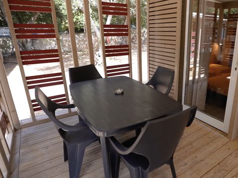 CHALET 4 personnes - bois 2 chambres Climatisé - Dimanche