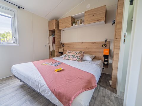 MOBILHOME 4 personnes - PREMIUM JACUZZI