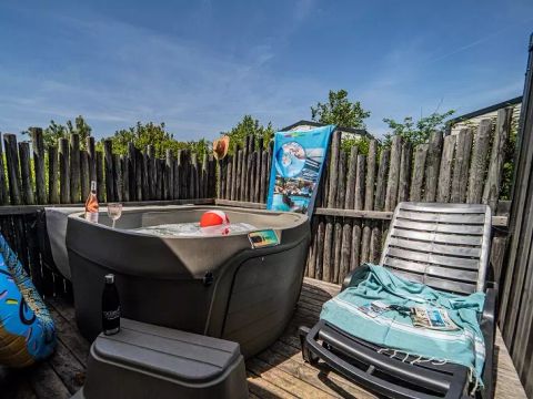 MOBILHOME 4 personnes - Duo Premium 3 Pièces 4 Personnes Jacuzzi + Climatisé + TV 