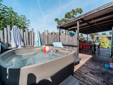 MOBILHOME 6 personnes - Trio Premium 4 Pièces 6 Personnes Jacuzzi + Climatisé + TV
