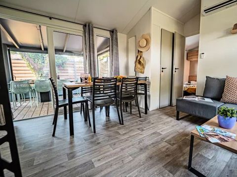 MOBILHOME 8 personnes - Quattro Premium 5 Pièces 8 Personnes Jacuzzi + Climatisé + TV 