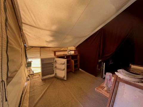 TENTE TOILE ET BOIS 4 personnes - Cabanon (sans chauffage, eau courante, salle de bain ni WC)
