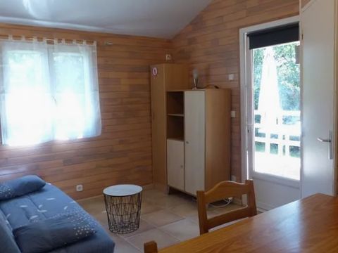 Chalet 2/6 personnes - Confort -35m² -2 chambres - Terrasse semi-couverte - TV - Clim