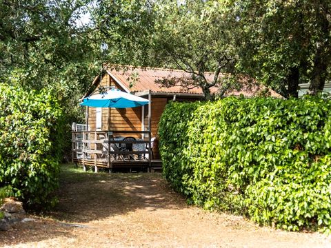 Chalet 2/6 personnes - Confort -35m² -2 chambres - Terrasse semi-couverte - TV - Clim