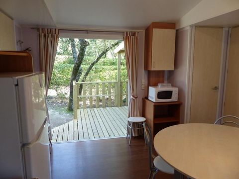 MOBILHOME 6 personnes - Mobil-Home Confort Sun Roller -35m² (3ch) - terrasse semi-couverte - clim 2/6 pers