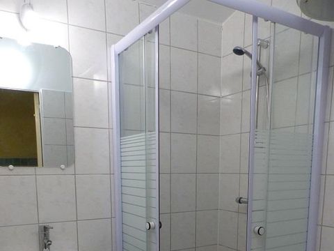 GÎTE 6 personnes - Maisonnette Confort 35m² 2 chambres - terrasse - TV 2/6 pers