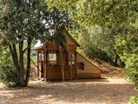Tente en toile et en bois 4 personnes - Tente Bivouac XL sur pilotis Standard 2 chambres - en pleine nature (sans sanitaires) 2/4 pers