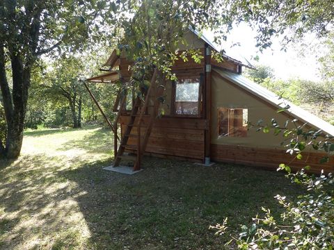 Tente en toile et en bois 4 personnes - Tente Bivouac XL sur pilotis Standard 2 chambres - en pleine nature (sans sanitaires) 2/4 pers