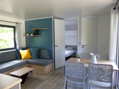 MOBILHOME 5 personnes - Mobil-Home Premium -30m² -2 chambres - terrasse couverte - TV - Clim 2/5 pers