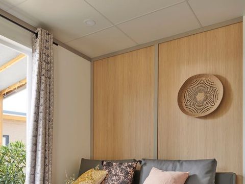 Chalet 2/5 personnes - NEW Premium -28m2 - 2 chambres - Terrasse couverte - TV - Clim