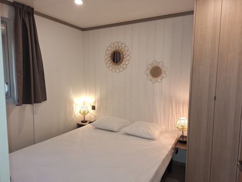 Chalet 2/5 personnes - NEW Premium -28m2 - 2 chambres - Terrasse couverte - TV - Clim