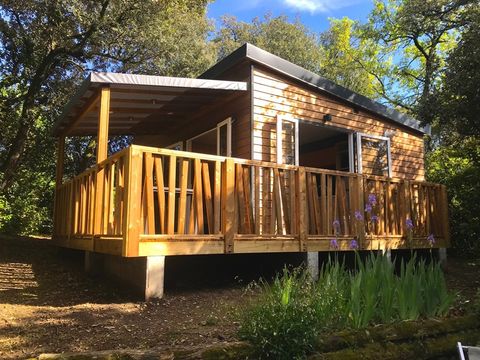 CHALET 5 personnes - NEW // Chalet Premium -28m2 - 2 chambres - terrasse couverte - TV - Clim 2/5 pers
