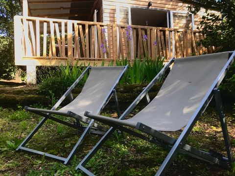 CHALET 5 personnes - NEW // Chalet Premium -28m2 - 2 chambres - terrasse couverte - TV - Clim 2/5 pers