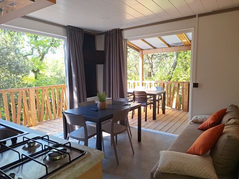 Chalet 2/5 personnes - NEW Premium -28m2 - 2 chambres - Terrasse couverte - TV - Clim