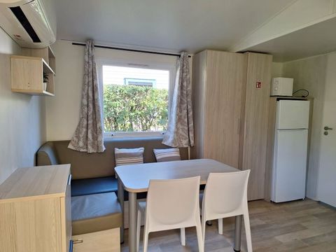 Mobilhome 2/4 personnes - Confort Louisiane 26m² - 2 chambres - Terrasse semi-couverte - TV +clim