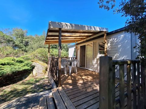 Mobilhome 2/4 personnes - Confort Louisiane 26m² - 2 chambres - Terrasse semi-couverte - TV +clim