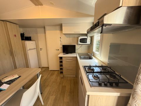 MOBILHOME 4 personnes - Mobil-home Confort Louisiane 26m² 2 chambres - terrasse semi-couverte + TV +clim 2/4 pers