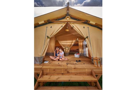 BUNGALOW TOILÉ 6 personnes - Lodge Classique (sans sanitaires)