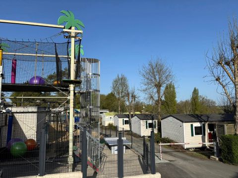MOBILHOME 5 personnes - Cottage face au jeux enfants