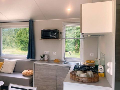 MOBILHOME 9 personnes -  Cottage face au terrain de foot 8/9 pers