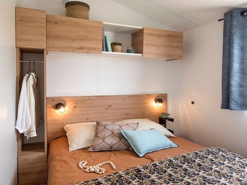 MOBILHOME 9 personnes -  Cottage face au terrain de foot 8/9 pers