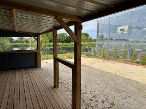 MOBILHOME 9 personnes -  Cottage face au terrain de foot 8/9 pers