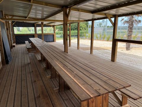 MOBILHOME 9 personnes -  Cottage face au terrain de foot 8/9 pers