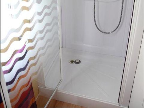 MOBILHOME 5 personnes - -ECONOMIQUE