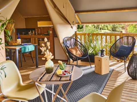 Hébergement 4 personnes - Wood lodge sur pilotis + sanitaire et SDB 4 pers